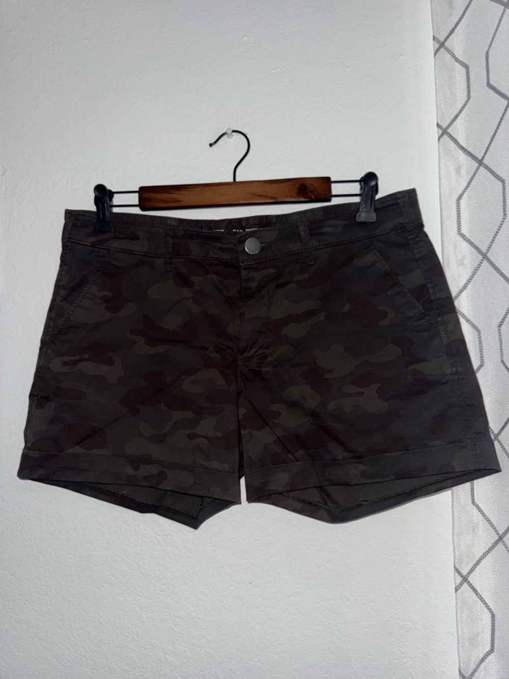 GAP Women's Camo Shorts - Dark Green/Brown